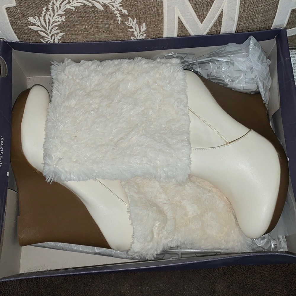 Jennifer Lopez boots